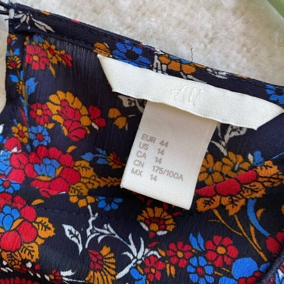 H&M Paisley Peplum Ruffle Long Sleeve Blouse - Size 14 - Picture 3 of 7